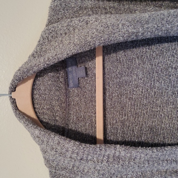BAREFOOT DREAMS COZYCH8C LITE CARDIGAN SIZE MEDIUM  IN GRAY - Picture 5 of 5